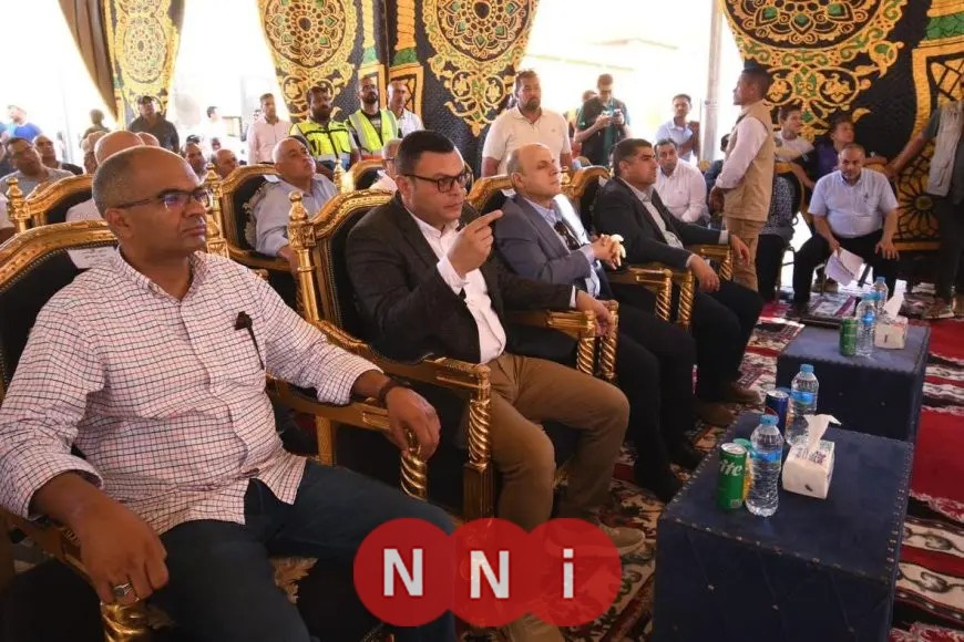 وزير الإسكان يتابع سير العمل بمشروعات مياه الشرب والصرف الصحي مع محافظ كفر الشيخ