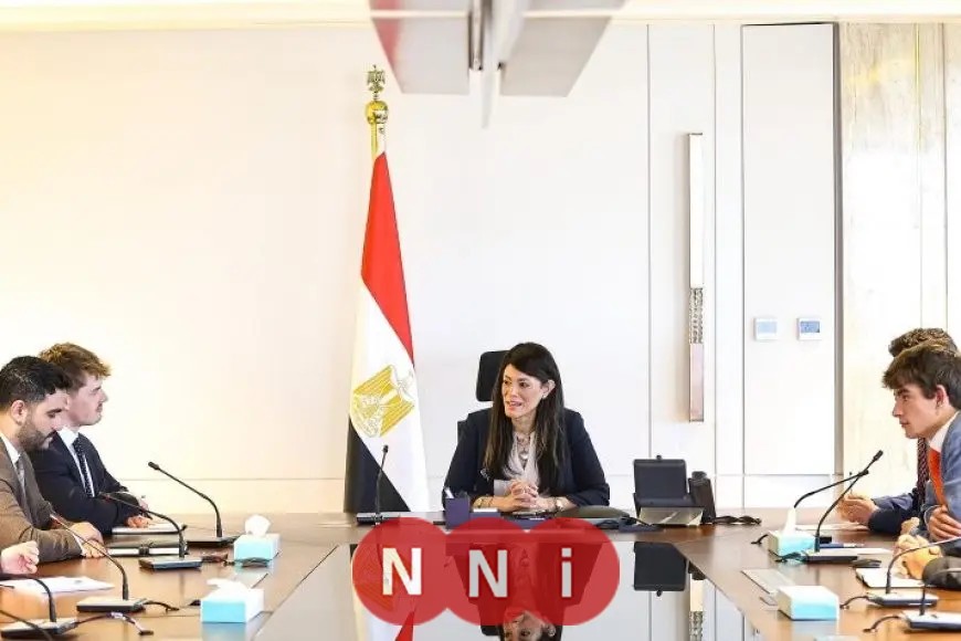 المشاط تعقد لقاءً مع طلاب من أبرز الجامعات في المملكة المتحدة