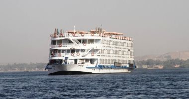 البواخر النيلية تنعش الموسم السياحى الشتوى فى أسوان.. صور