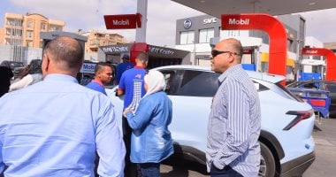 وزير العمل يواصل جولاته لمتابعة التزام المنشآت بتطبيق الحد الأدنى للأجور