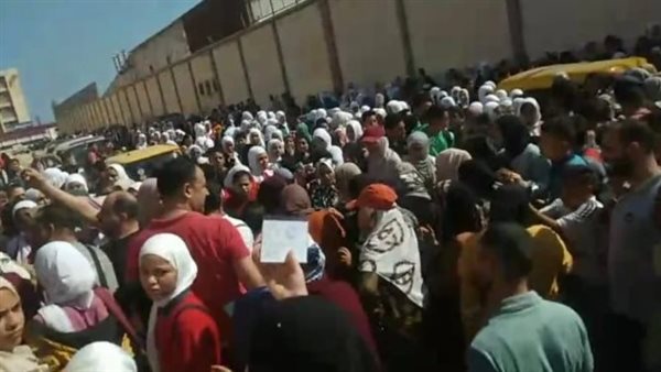 تعدي بلطجية على مدرسة