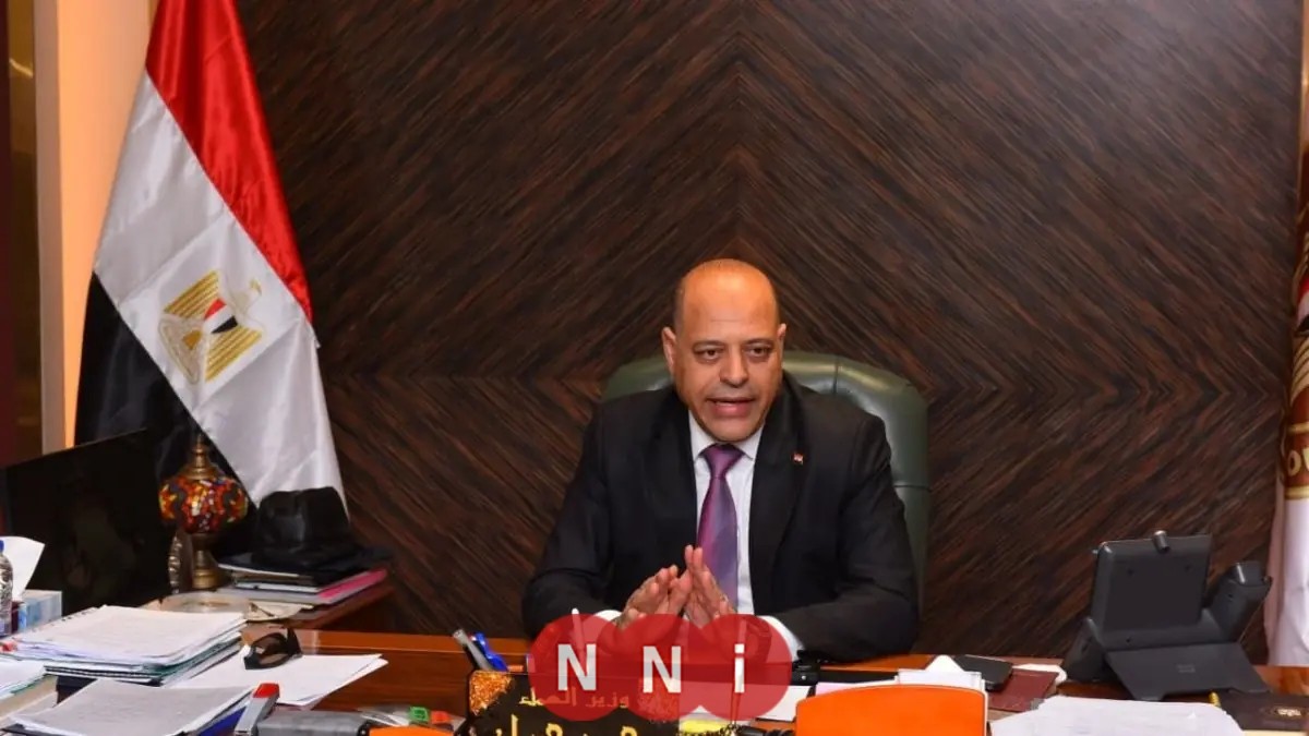 وزير العمل يتعهد بزيارة المنشآت شخصيًا لضمان تطبيق الحد الأدنى للأجور والمخالفون سيواجهون القضاء