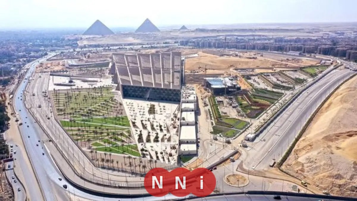 الحديث عن هرم مصري رابع يكشفه المشرف السابق على المتحف المصري الكبير