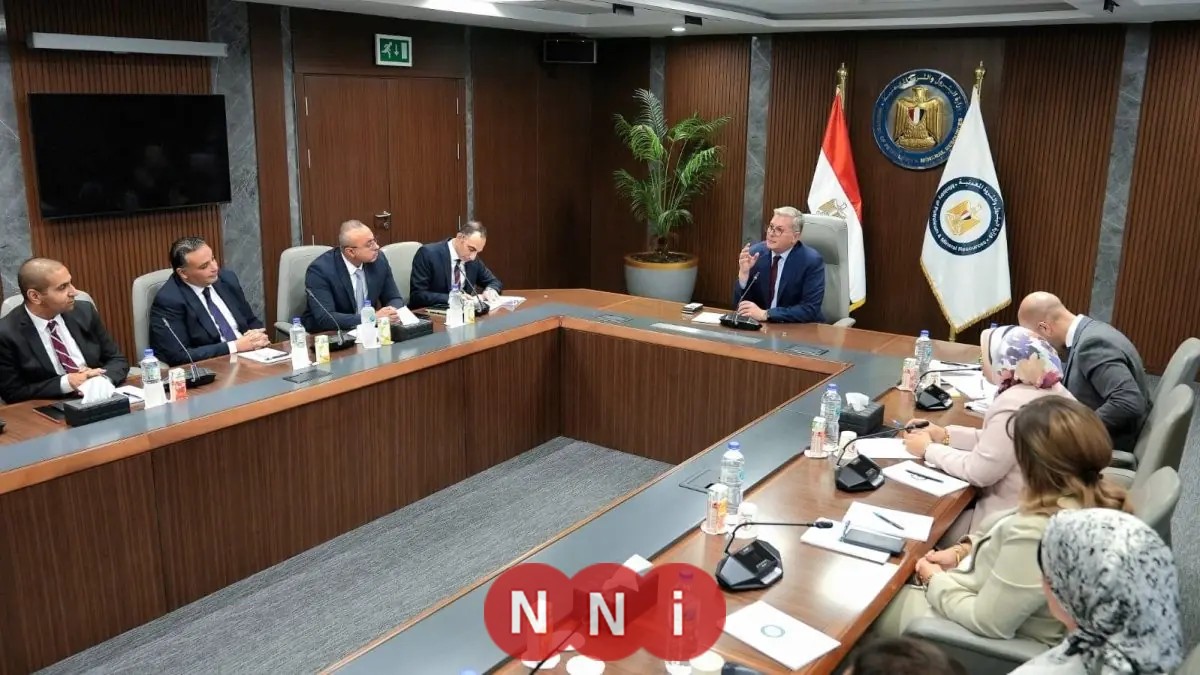 وزير البترول يجتمع مع كوادر الإدارة المتوسطة والشابة لبحث المستقبل