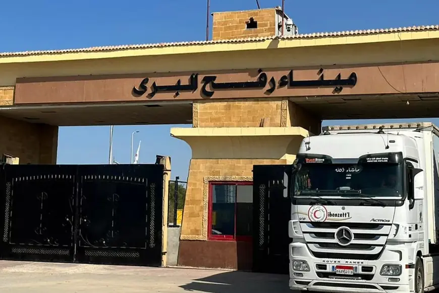 مصر تعلن وصول مصابين ومسافرين من غزة إلى شمال سيناء عبر معبر رفح البري