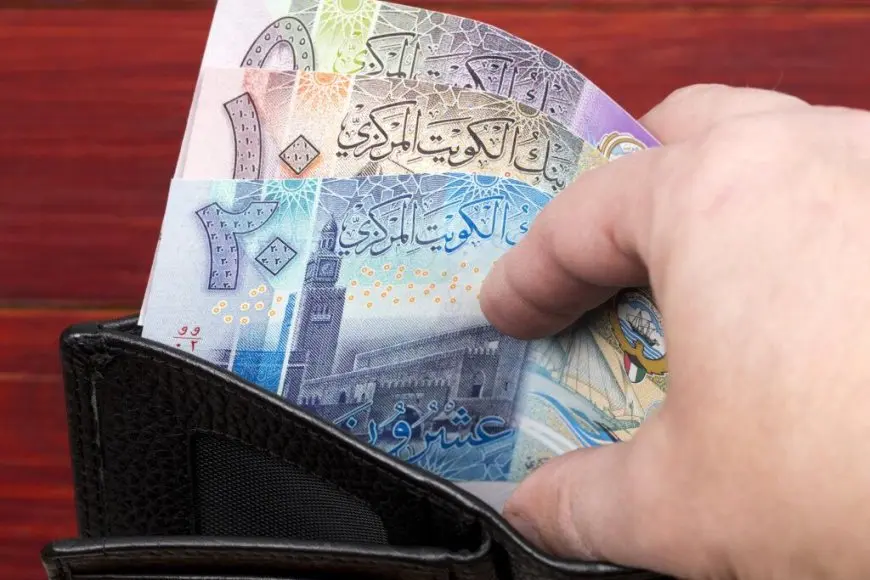 سعر صرف الدينار الكويتي اليوم الأحد.. آخر تحديث بالبنوك