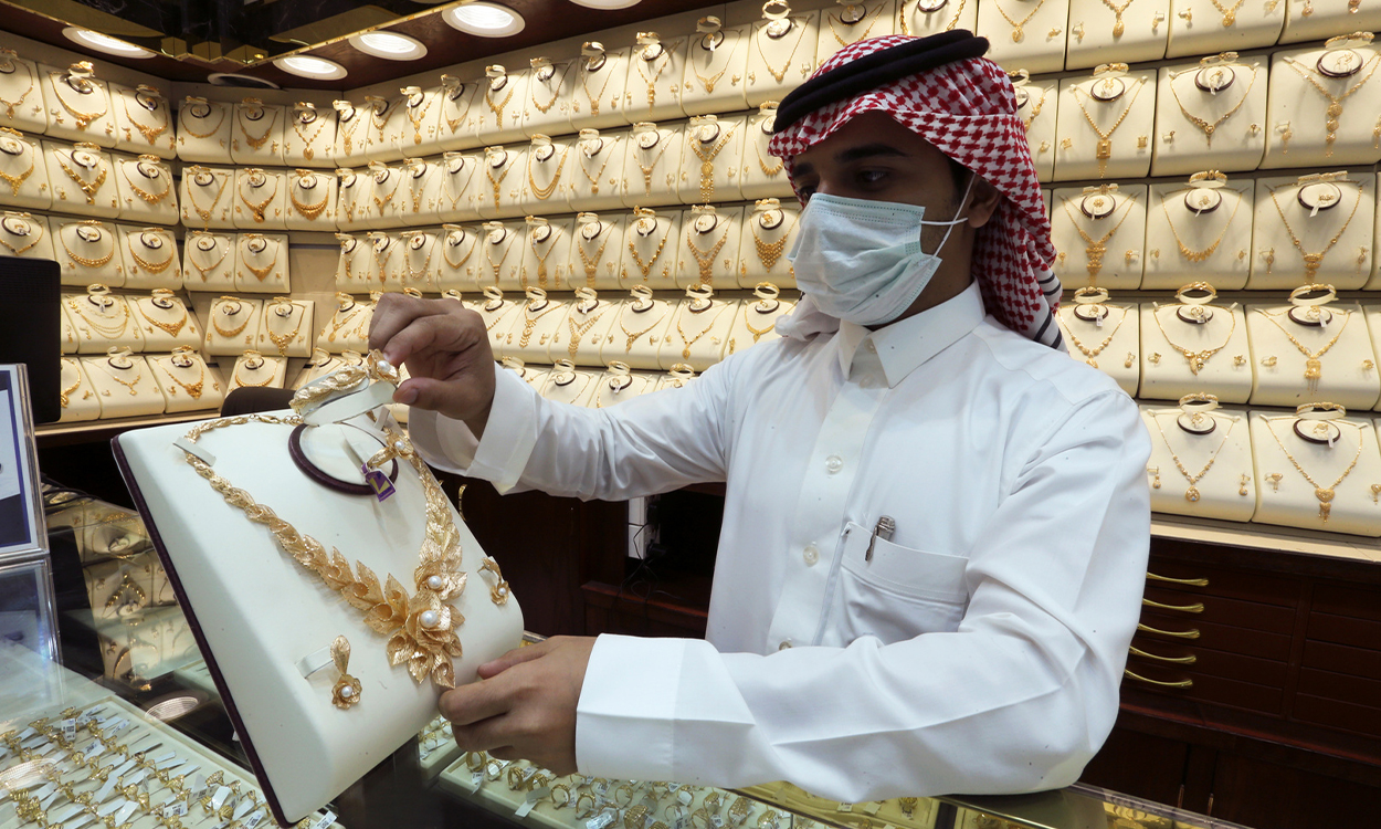 سعر الذهب في السعودية اليوم الأحد 12 أكتوبر 2025.. استقرار مع تحركات طفيفة في العيارات