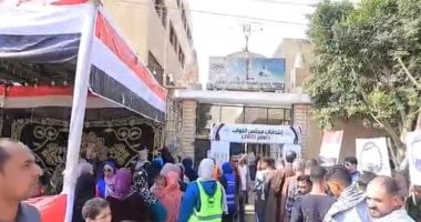 إقبال كثيف من الشباب والسيدات في لجان البدرشين والعياط جنوب الجيزة.. صور