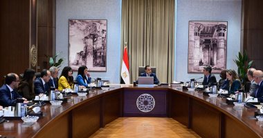 رئيس الوزراء يستقبل وفد البنك الدولى لمناقشة فرص التعاون في الطاقة والمياه