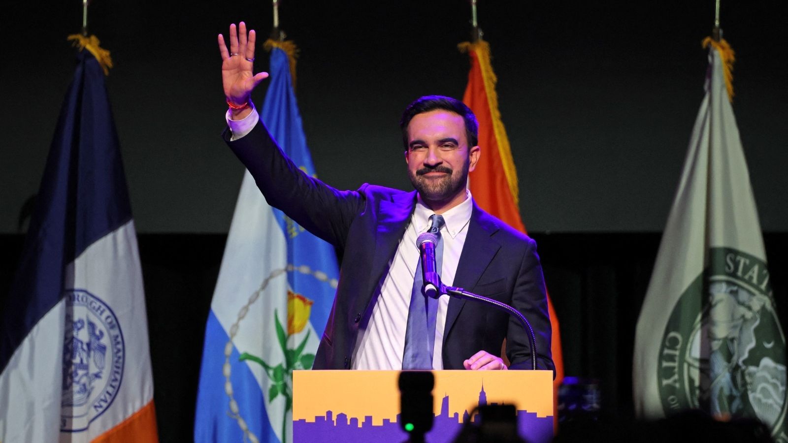 زهران ممداني يصنع التاريخ كأول عمدة مسلم في نيويورك… عبارات وتهاني