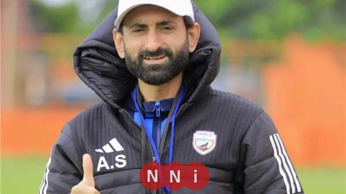 أحمد سمير يعتذر عن الانضمام للجهاز الفني لنادي الزمالك