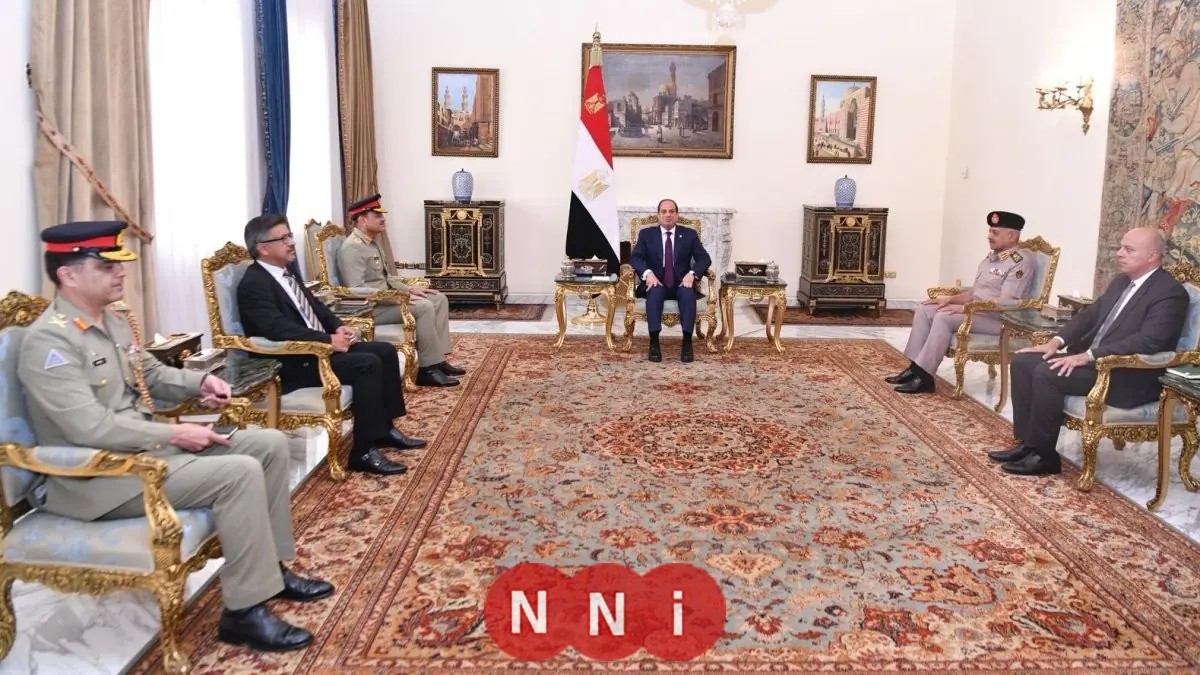 الرئيس السيسي يلتقي الوفد العسكري الباكستاني في القاهرة لتعزيز التعاون العسكري