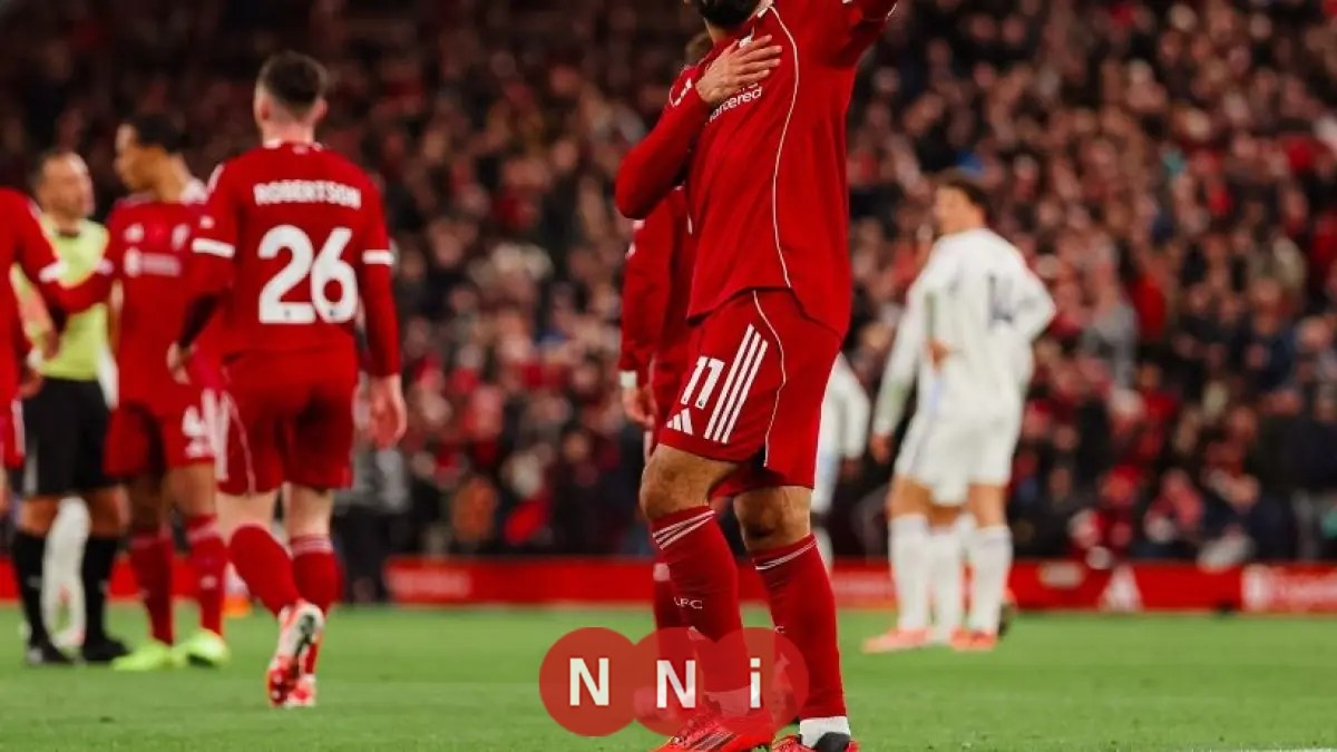 ليفربول يهزم أستون فيلا بثنائية ويعود إلى مسار الانتصارات في الدوري الإنجليزي