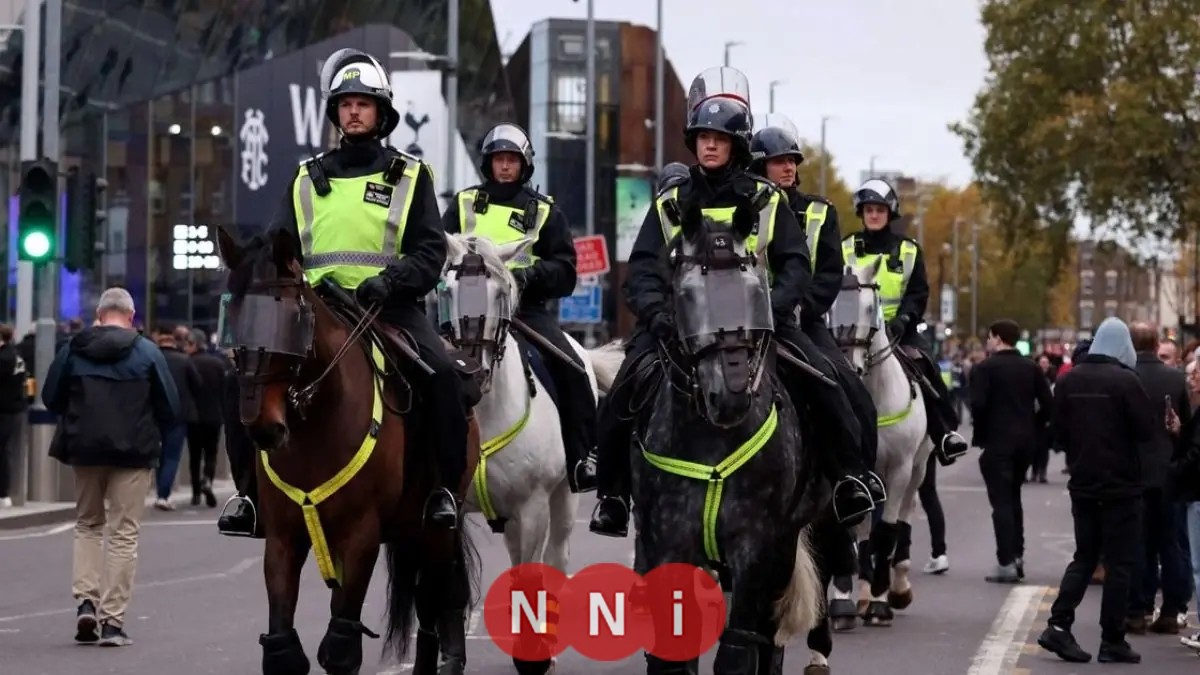 وكيل لاعبين يُشهر سلاحاً نارياً في وجه نجم البريميرليغ