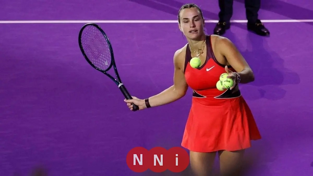 مواجهة حاسمة في دبي بين سابالينكا وكيريوس في مباراة معركة الجنسين للتنس