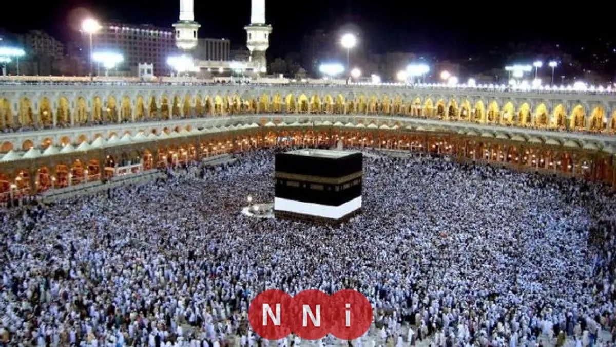 فيديو مؤثر: رجل وعائلته يسجدون شكرًا لله بعد فوزهم بقرعة الحج