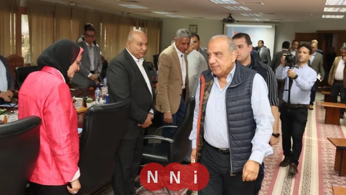 وزير الكهرباء يزور محطة النوبارية العملاقة لتوليد 2250 ميجاوات