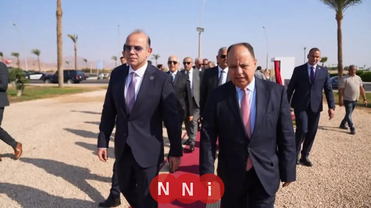 مشاركة رئيس هيئة الرقابة المالية في حملة لزراعة الأشجار للحد من الانبعاثات الكربونية بشرم الشيخ