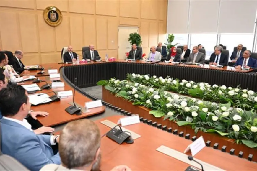 الصناعة توجه سامسونج للإلكترونيات بإعداد خطة لزيادة طاقتها الإنتاجية بمصر