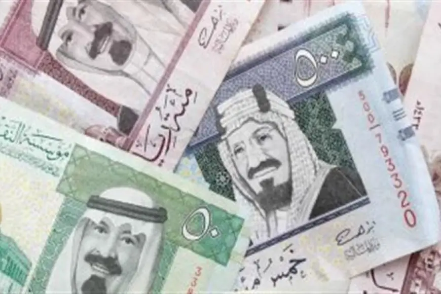 تراجع الريال السعودي والدرهم الإماراتي مقابل الجنيه اليوم الأحد