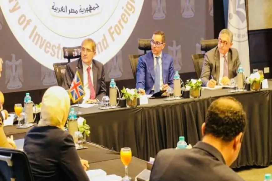 وزير الاستثمار والتجارة الخارجية يلتقى المفوض التجاري البريطاني لأفريقيا لبحث سبل تعزيز العلاقات بين مصر والمملكة المتحدة