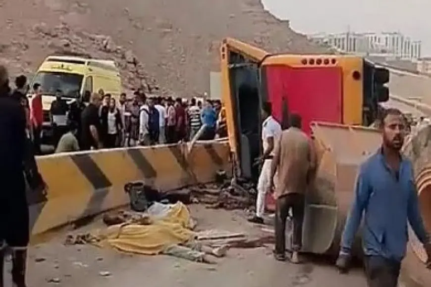 شيخ الأزهر يُعزِّي أسر حادث طلاب حادث أتوبيس جامعة الجلالة.. ويدعو بالشفاء العاجل للمصابين