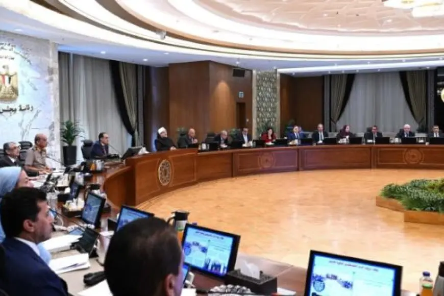 مدبولي: مشروعات الكهرباء تستهدف تحقيق رؤية الدولة لتعزيز إنتاج الطاقة الجديدة والمتجددة