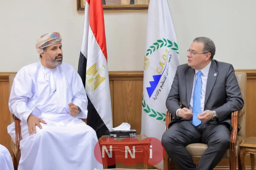 رئيس التنظيم والإدارة يستقبل وزير العمل العماني ويبحثان سبل تعزيز التعاون المشترك.