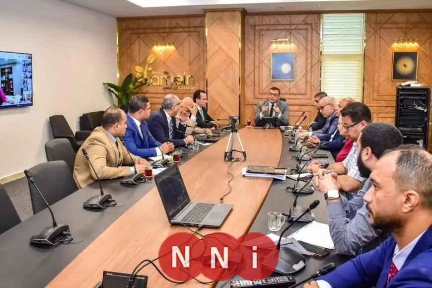 وزير الإسكان يوجه بصيانة الطرق وتطبيق معايير السلامة والصحة المهنية للحد من الحوادث