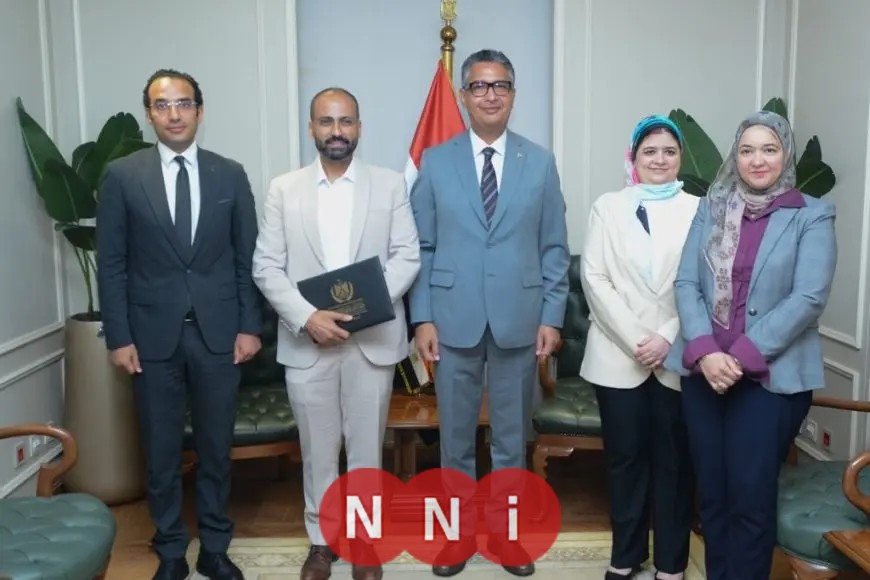 وزير التموين يكرم مبتكر أفضل فكرة في “منصة حوار” لتتبع السلع الغذائية