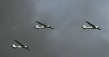 رصد طائرات مسيرة مجهولة قرب قاعدة غواصات نووية فى فرنسا