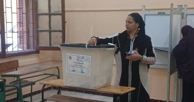 سيدات إمبابة يتصدرن المشهد الانتخابى فى إمبابة.. صور