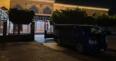 وصول جثمان السباح يوسف محمد لمسجد الكريم ببورسعيد لأداء صلاة الجنازة.. فيديو