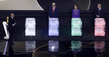 ترامب ورئيسة المكسيك ورئيس وزراء كندا يشاركون فى سحب قرعة كأس العالم 2026