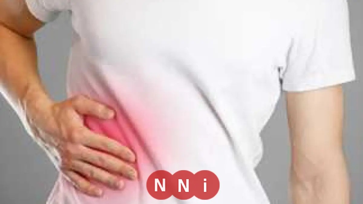 حسام موافي يكشف: 16 نوعًا لألم القولون والطعام المسلوق هو العلاج الأفضل