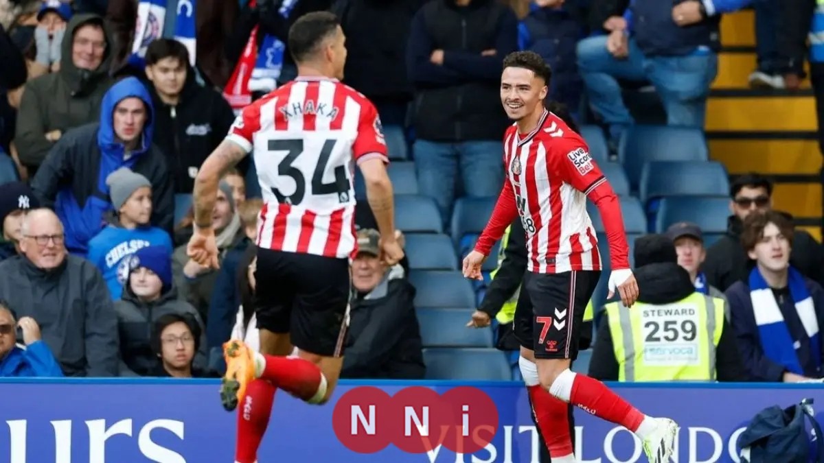 المغربي طالبي يقهر تشيلسي ويرفع سندرلاند للمركز الثاني في الدوري