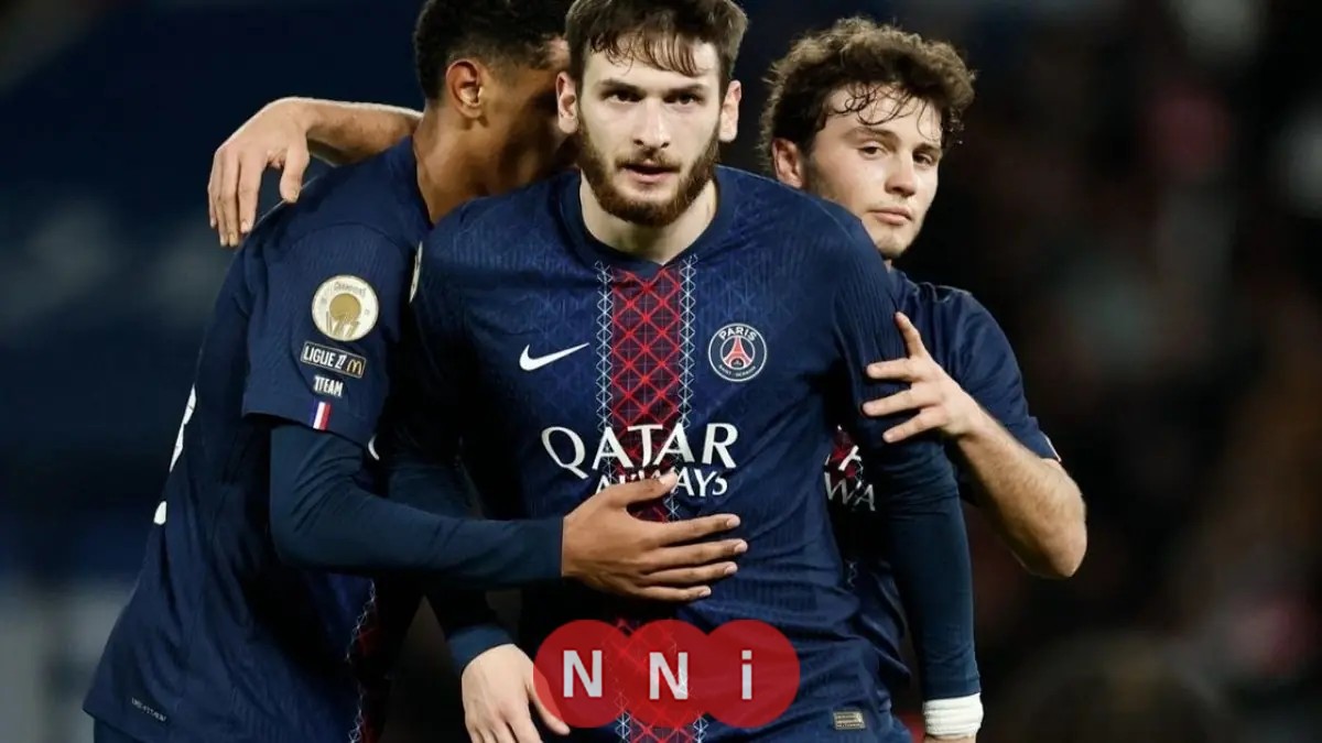 كفاراتسخيليا يتألق ويقود باريس سان جيرمان لاكتساح رين في الدوري الفرنسي