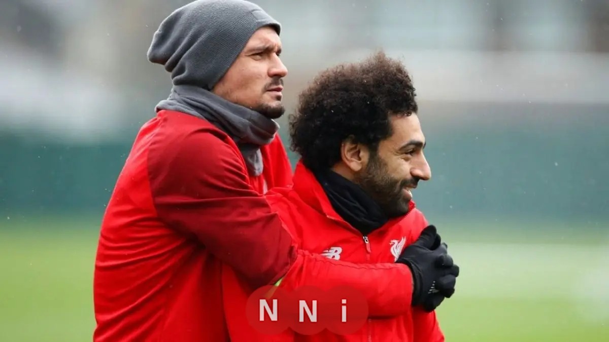 الدفاع عن محمد صلاح: مدافع ليفربول السابق يسخر من كاراغر لدعم صديقه النجم