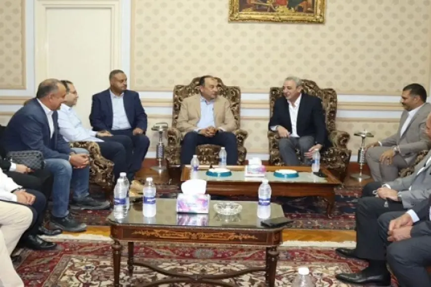 وزير قطاع الأعمال العام يستهل زيارته لشركة “غزل المحلة” بلقاء محافظ الغربية ونواب البرلمان