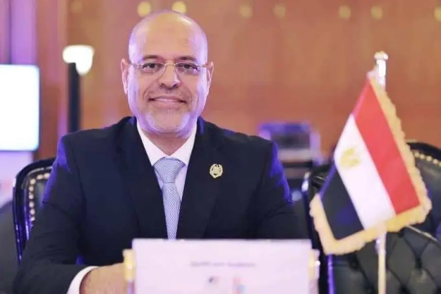 وزير العمل: بدء تراخيص مزاولة الحرفة للعمالة غير المنتظمة تمهيداً لشمولها بالتأمين الصحي