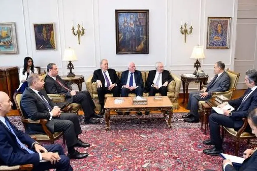 وزير الخارجية يستقبل وفد حركة فتح الفلسطينية