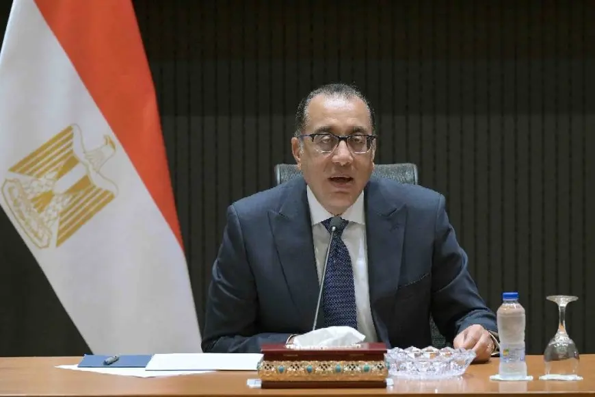 رئيس الوزراء: حل 95% من أزمة الدواء.. ومتوسط كثافة الفصول بالمدارس 50 طالبا