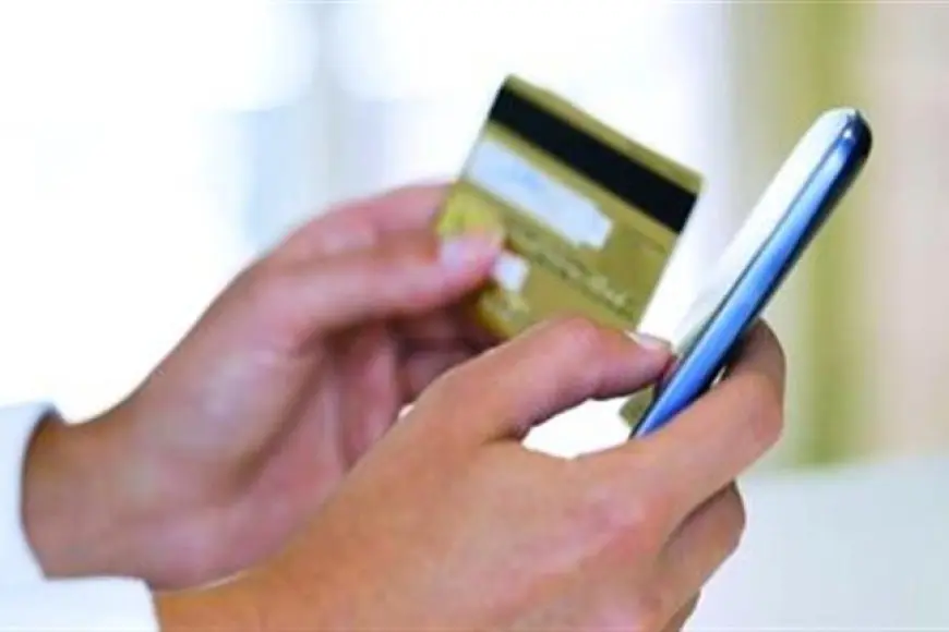 تعطل خدمات تحويل الأموال عبر المحمول بسبب الساعة الشتوية