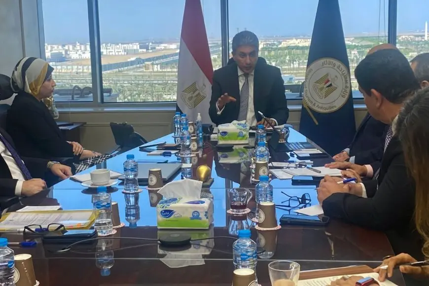 وزير السياحة يناقش خطة عمل تطوير المنتجات السياحية بالمقصد المصري
