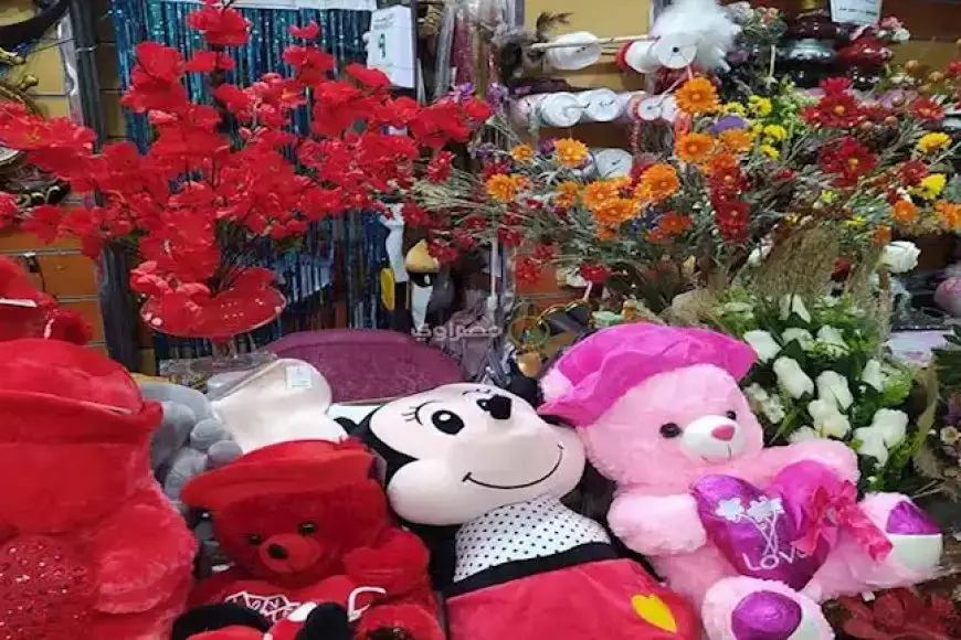 تراجع 90% بالمبيعات.. عيد الحب دون هدايا هذا العام بسبب ضغوط الأسعار المتزايدة
