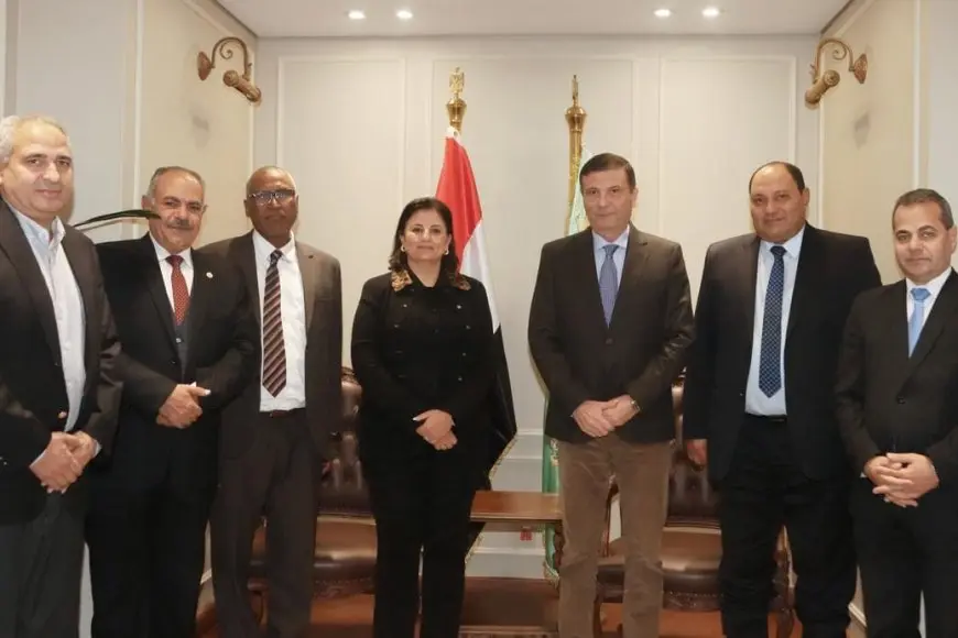 وزير الزراعة يؤكد على ضرورة الاستثمار في المشروعات التي تخدم المرأة الريفية