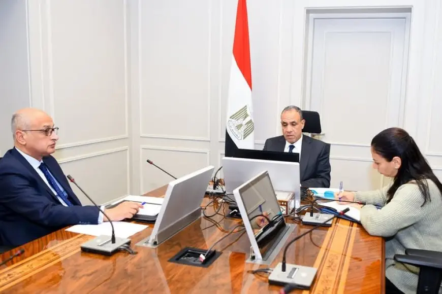 وزير الخارجية يطلع المسئول الأممى على جهود مصر فى دعم الأوضاع الإنسانية