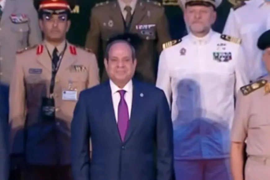 الرئيس السيسي يصل إلى مكان افتتاح بطولة العالم العسكرية للفروسية