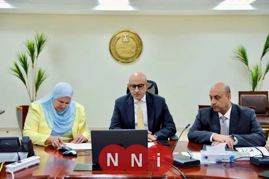 وزير التعليم يراقب امتحانات الدبلومات الفنية من غرفة العمليات المركزية بالعاصمة الإدارية