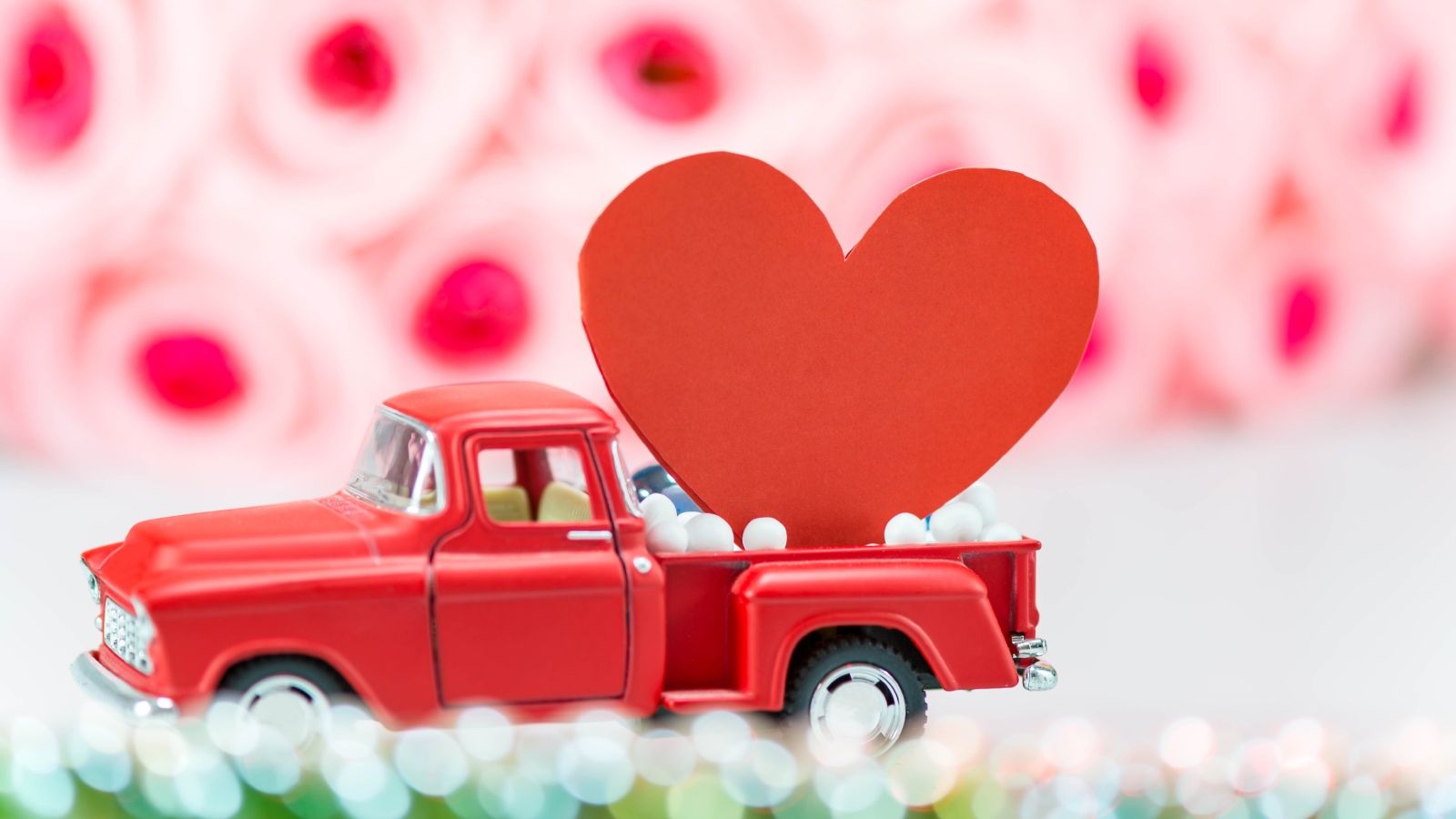 شعر عيد الحب: أروع ما قال الشعراء عن الحب